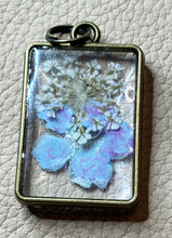 Load image into Gallery viewer, Handmade unique steampunk and dried flower pendants
