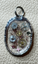 Load image into Gallery viewer, Handmade unique steampunk and dried flower pendants
